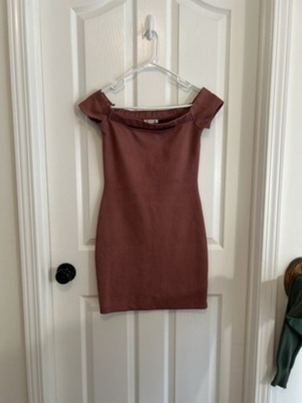 G by GUESS Mauve Faux Suede Off The Shoulder Bodycon Mini Dress Size Small